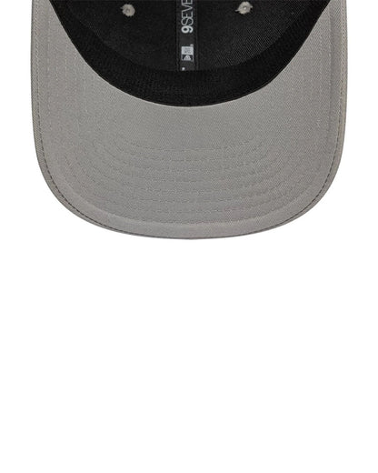 TRUCKER NEW ERA 9SEVENTY LAKERS GRIS