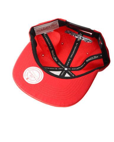 Casquette Mitchell & Ness Snap Cuir Bulls Blanc/Rouge