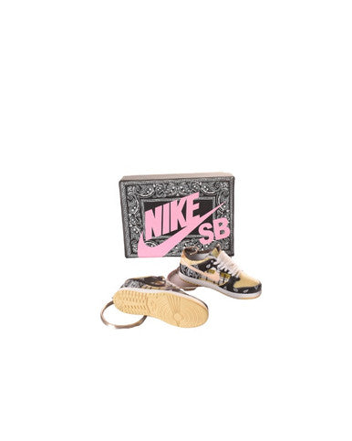 PORTE-CLES MINI SNEAKERS DUNK "TRAVIS SCOTT" (EXCLUSIVITÉ : BOÎTE + 2 PORTE-CLÉS) - Cashville