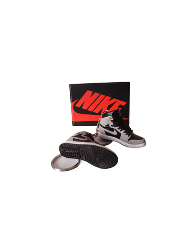 PORTE-CLES MINI SNEAKERS J1 GRIS/NOIR (EXCLUSIVITÉ : BOÎTE + 2 PORTE-CLÉS) - Cashville